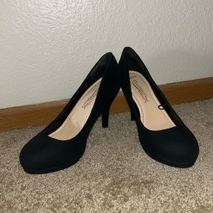 Black closed toe heels